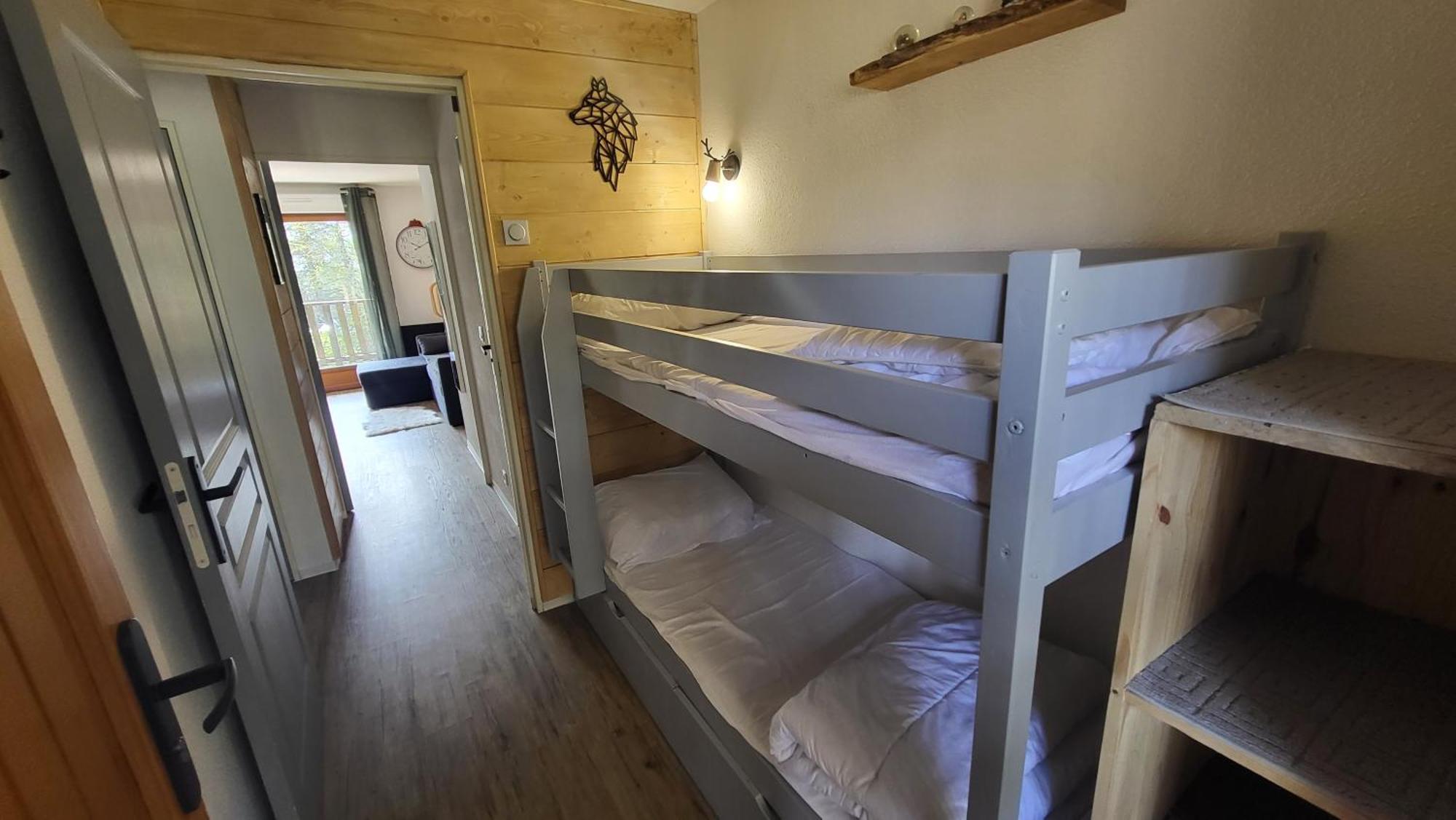 Appartement 4 A 6 Personnes - Chalets D'Aurouze - La Joue Du Loup Ле-Деволюї Екстер'єр фото